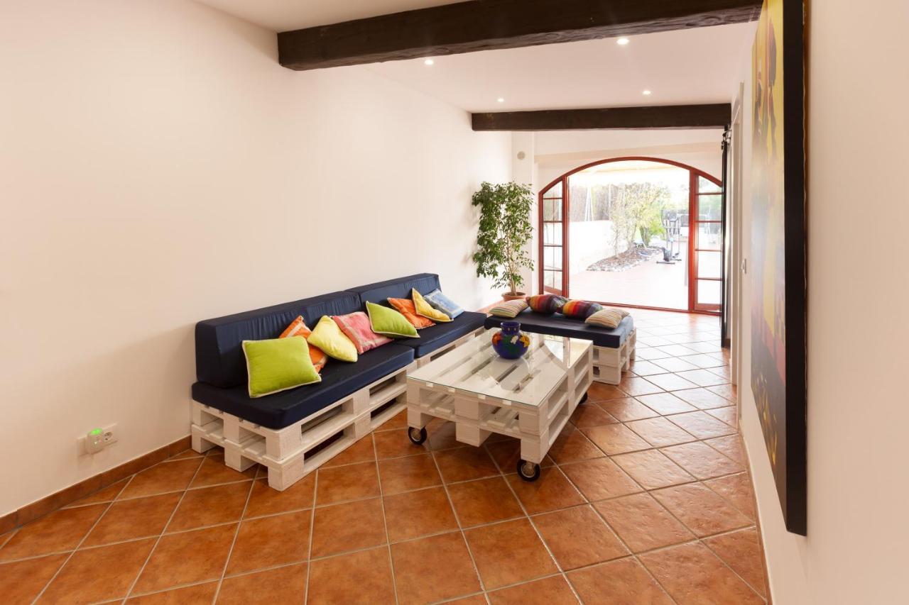 Detached Villa For 6 People In Lloret De Mar With Comunal Outdoor Swimming Pool Puigventos Ngoại thất bức ảnh