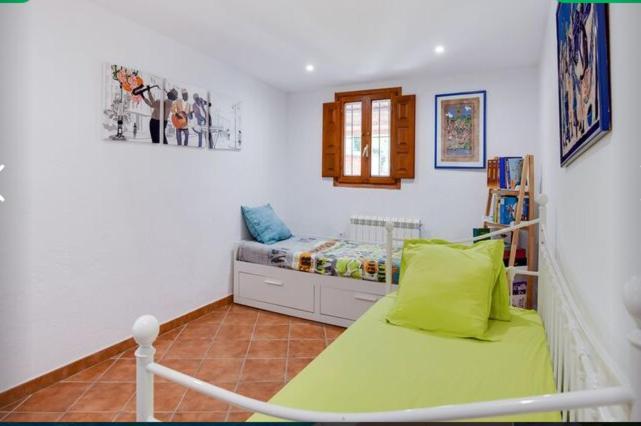 Detached Villa For 6 People In Lloret De Mar With Comunal Outdoor Swimming Pool Puigventos Ngoại thất bức ảnh