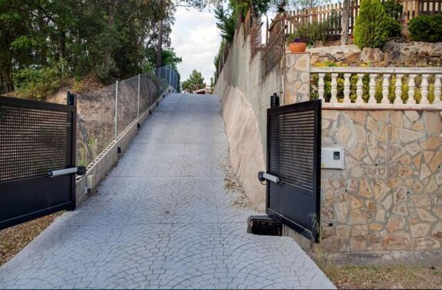 Detached Villa For 6 People In Lloret De Mar With Comunal Outdoor Swimming Pool Puigventos Ngoại thất bức ảnh