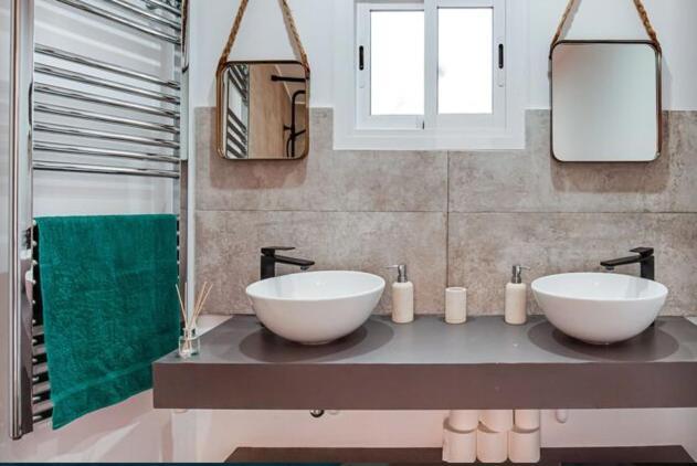 Detached Villa For 6 People In Lloret De Mar With Comunal Outdoor Swimming Pool Puigventos Ngoại thất bức ảnh